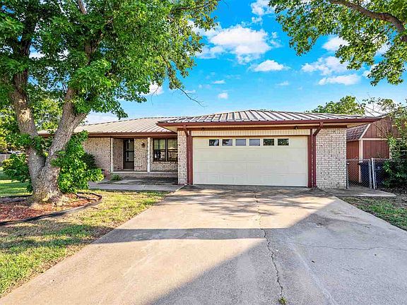 2nd image of 1309 Whisenant Ct