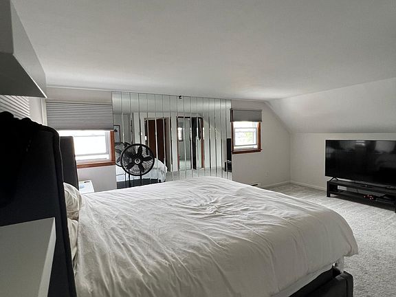 4th image of 57 Louis Dr #1