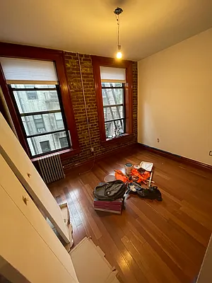 Rented by Bond New York | media 19