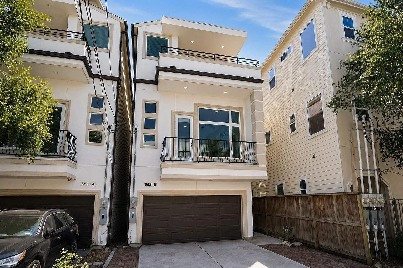 3 bed, 3.5 bath, 2927 sqft, $3,900 — Photo 2