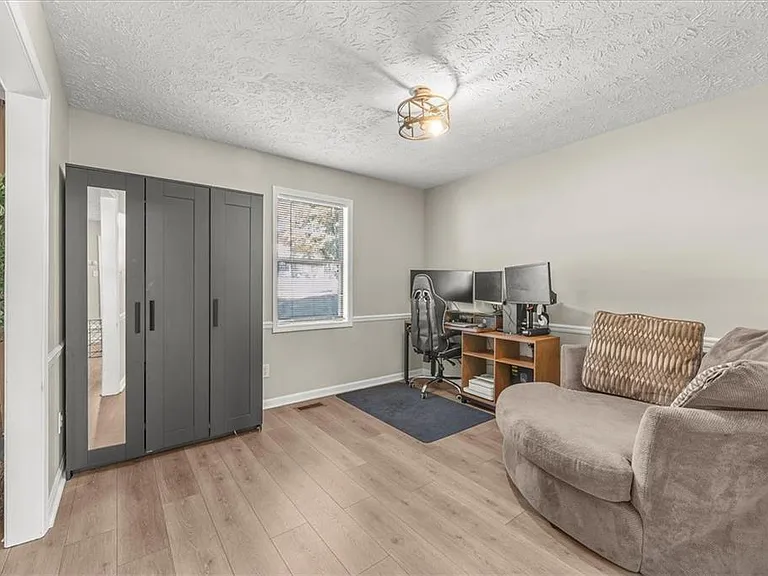 4041 Woodbridge Ct — Photo 11