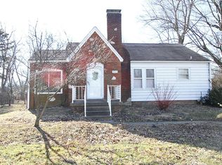 417 E Airline Dr, East Alton, IL