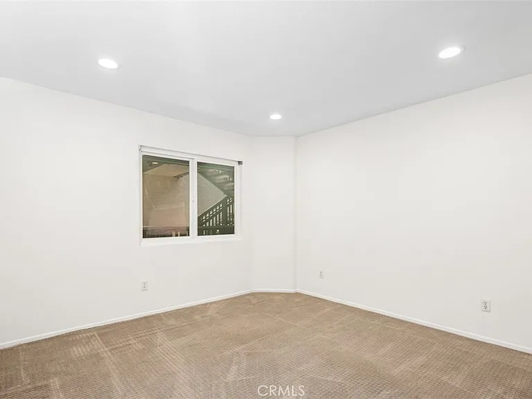 28 Corniche Dr #G — Photo 16