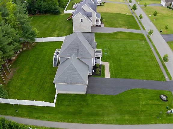 4th image of 36 Waterford Cir