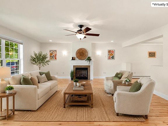 4th image of 932 Franklin Park West