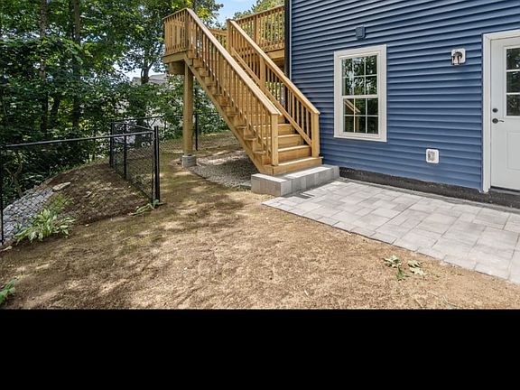 5th image of 36 Summit St