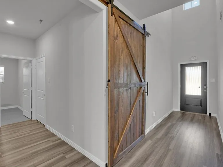 507 Crystal Clear Ln — Photo 6
