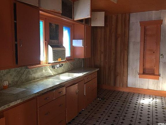 4th image of 634 Kershaw St