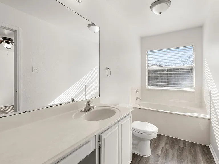 3709 Martha Ln — Photo 12