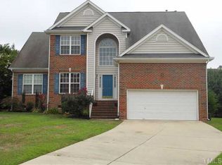 109 Castlebury Creek Ct, Cary, NC 27519