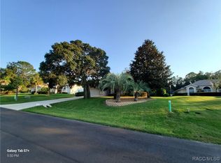 1566 E Saint Charles Pl, Inverness, FL 34453