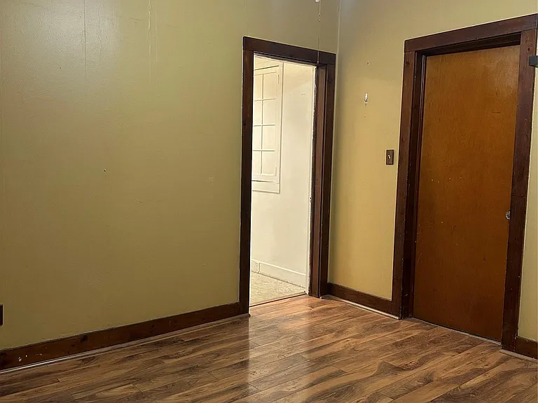 9 Elizabeth St #1 — Photo 7