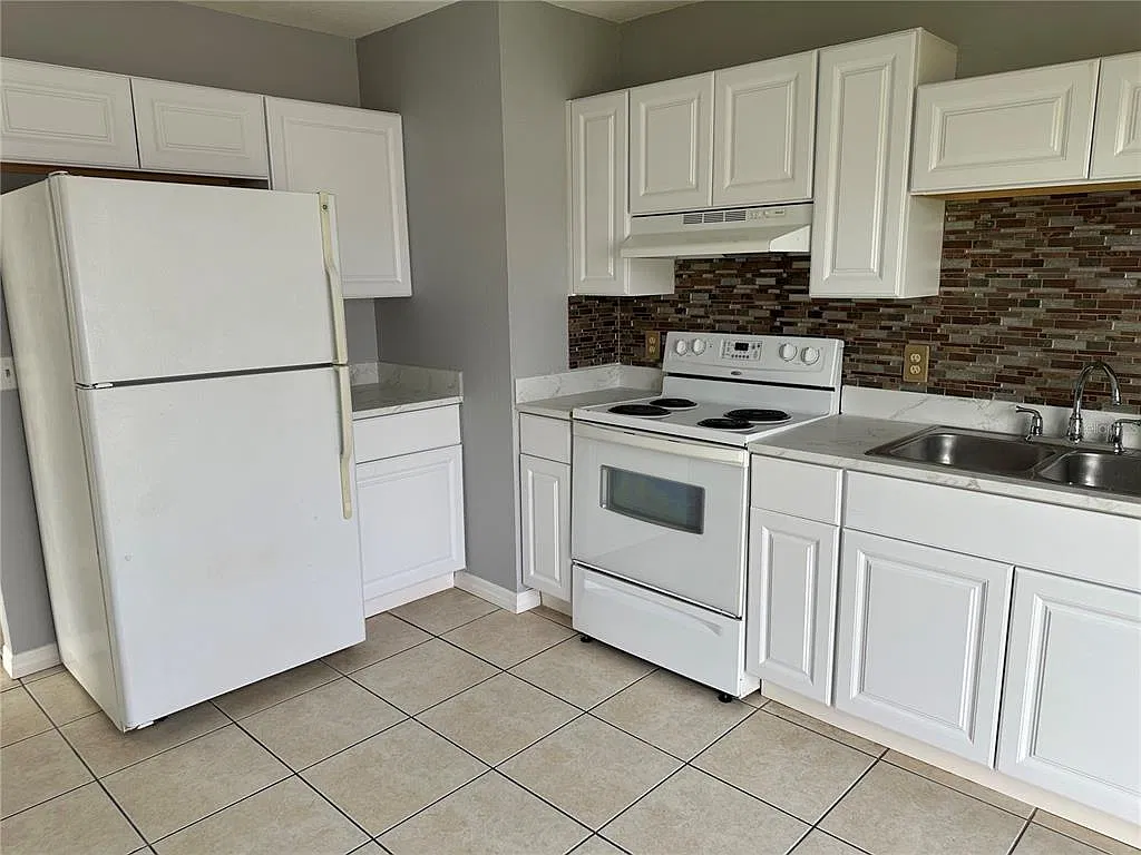 2 bed, 2.0 bath, 912 sqft, $1,400 — Photo 4