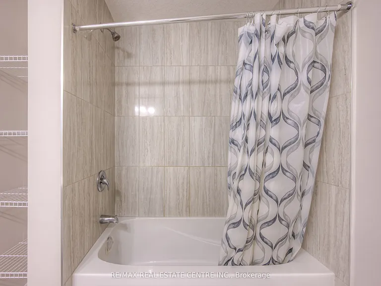 322 Bradshaw Dr — Photo 11