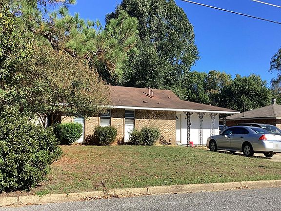 3rd image of 6221 Pinebrook Dr