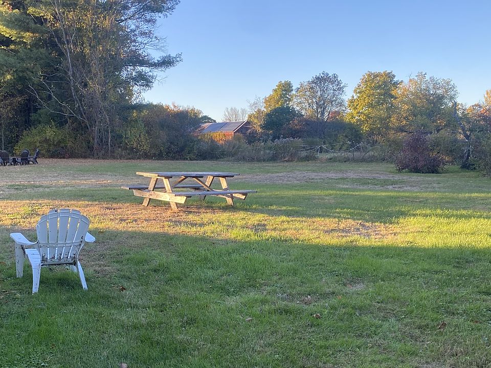 2nd image of 204 Belchertown Rd #1