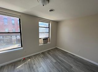 7 S Main St #1, Uxbridge, MA 01569