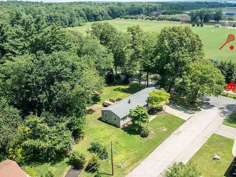 7 Jay Dr — Photo 34