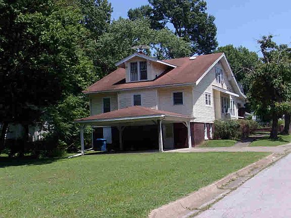 2nd image of 401 N Granger St