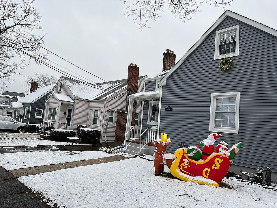 2nd image of 117 Ridge Ave