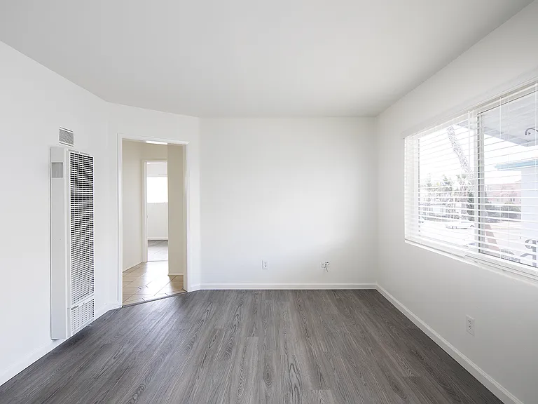 Ocean Palms Apartments — Photo 18