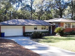 10232 Lake View Rd W, Jacksonville, FL 32225