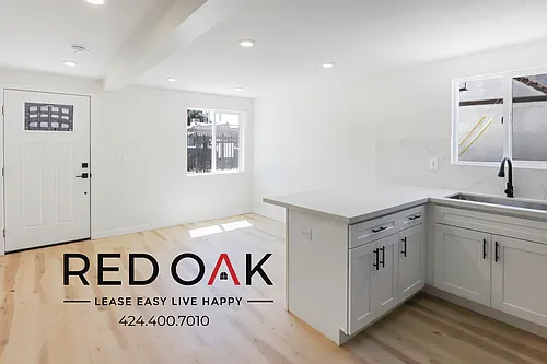 1861 S Sycamore Ave #1865.25 Photo 1