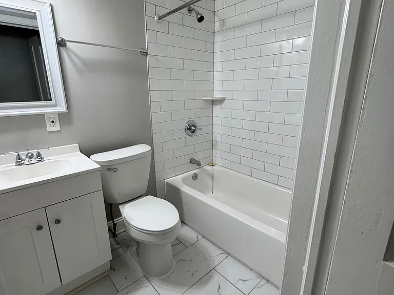 1104 Meridene Dr #1 — Photo 5