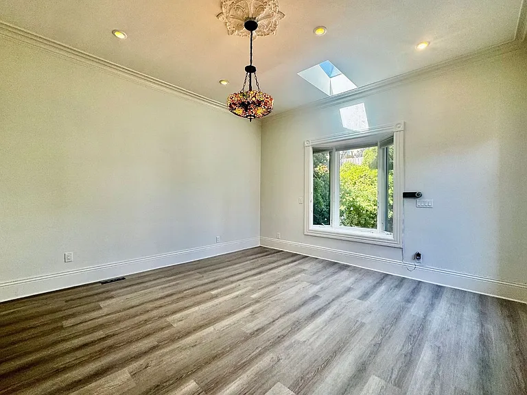 1914 Golden Gate Ave — Photo 18
