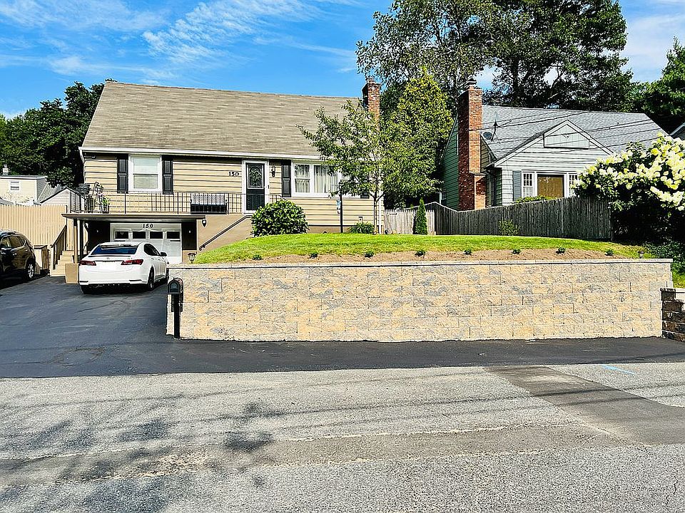 1st image of 150 Lionshead Dr E