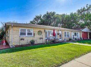 8760 N Oketo Ave, Niles, IL 60714