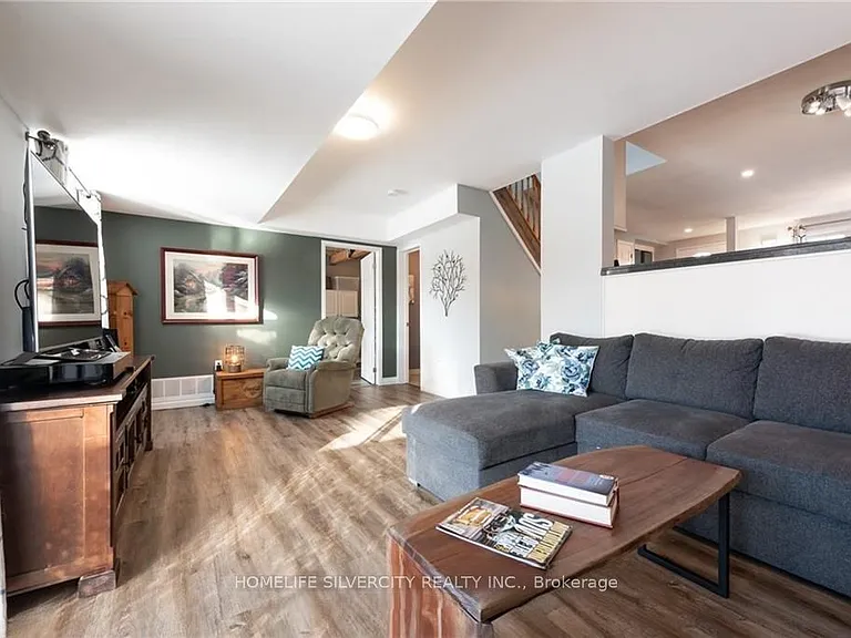 141 Athabaska Rd — Photo 6