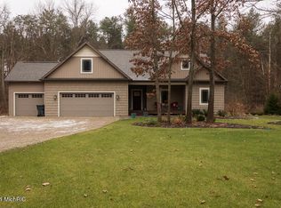 27765 60th Ave, Mattawan, MI 49071