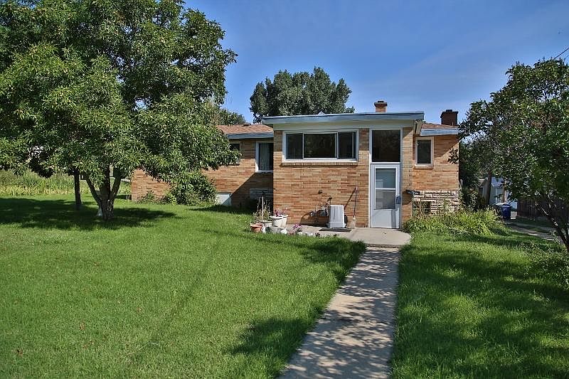 624 Burton St, Sheridan, WY 82801 Zillow