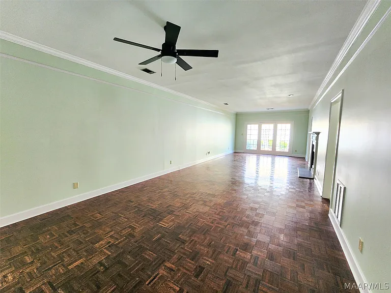 2067 Hazel Hedge Ln — Photo 8
