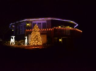 6118 Lakeview Ln, Swiftwater, PA 18370