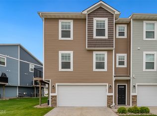 2714 NW Kate Shelley Ln, Ankeny, IA 50023