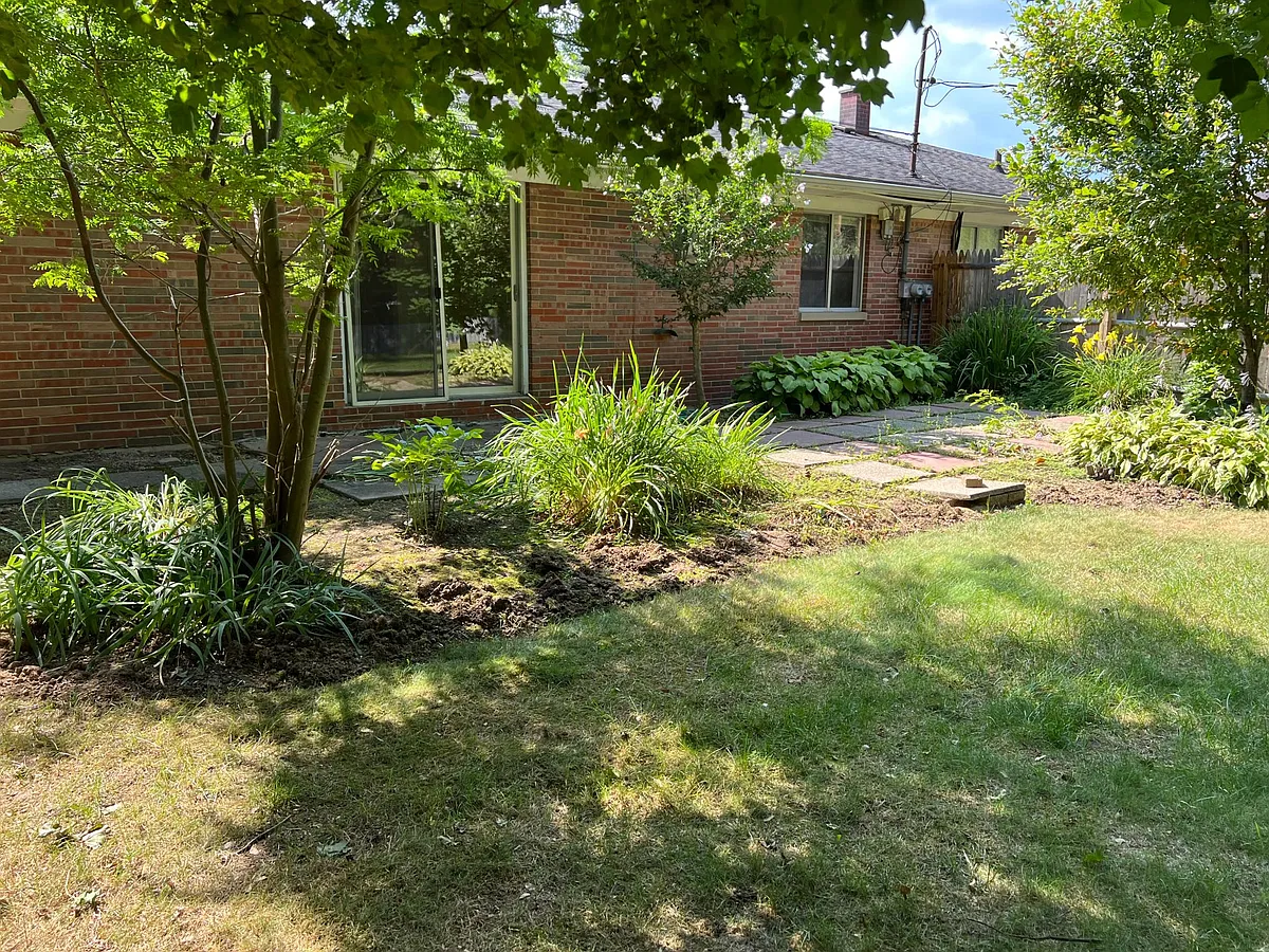 Building Photo - 4393 Larkdale Dr