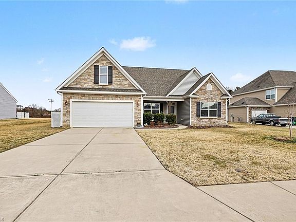 4th image of 112 Boling Springs Ct