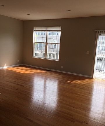 4th image of 4198 Milford Ln #4198