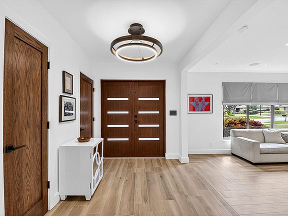 3rd image of 6899 Viento Way