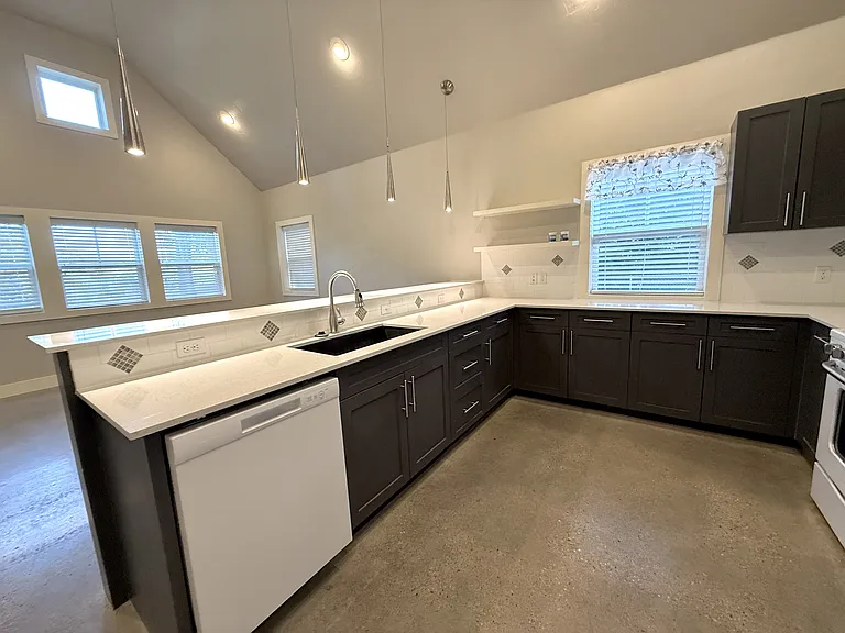 529 K St SW — Photo 3