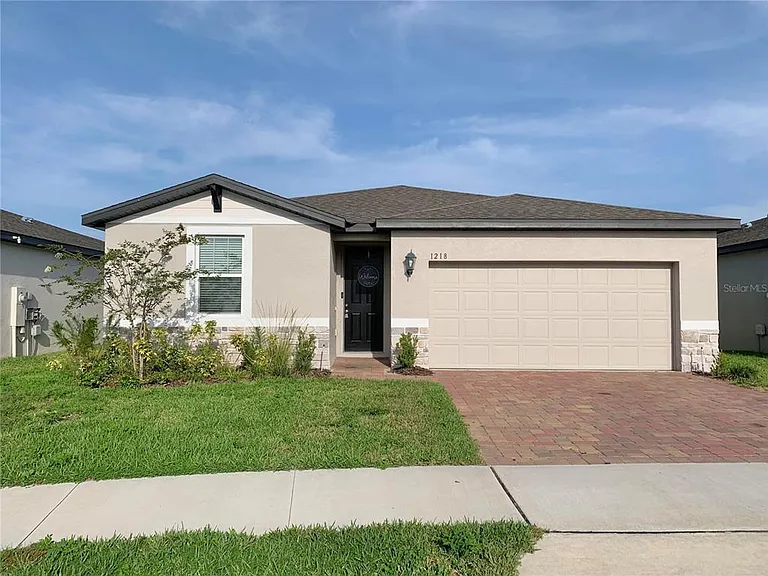 1218 Zambrana Ct — Photo 1