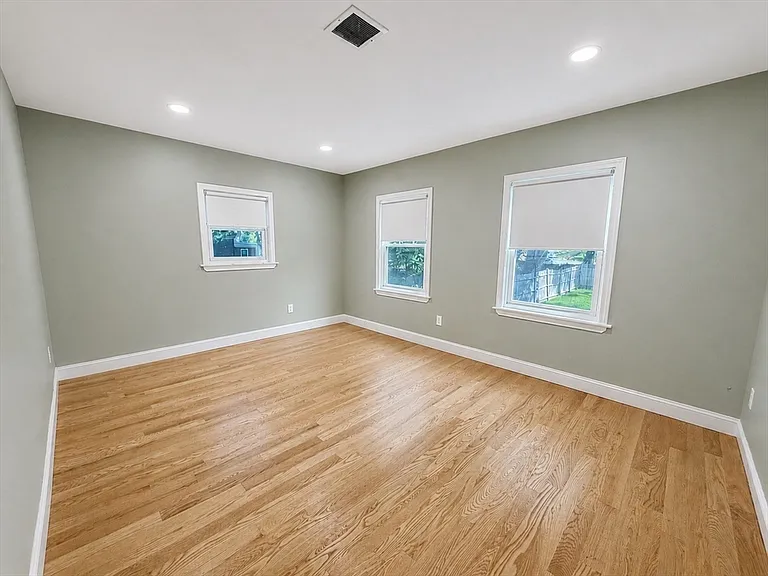 69 Grove St #1B — Photo 3