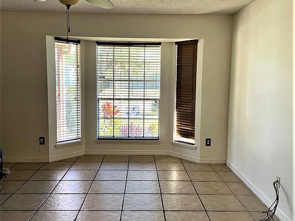 2nd image of 430 El Camino Dr