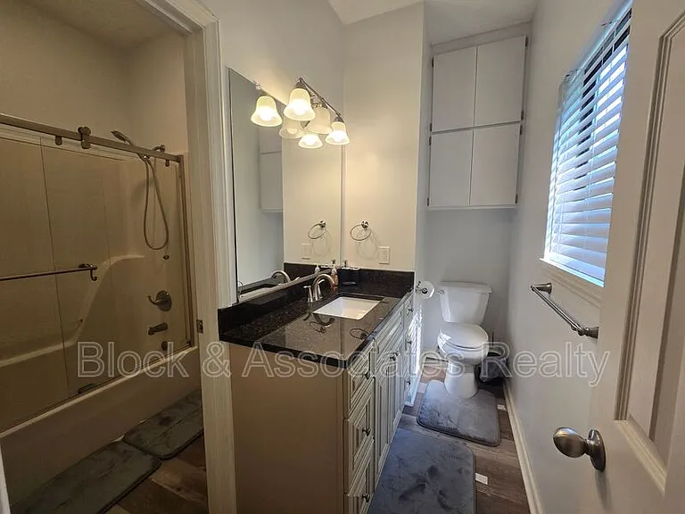 234 Davidson St — Photo 16