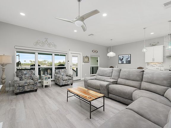 3rd image of 1450 Harbor Island Dr