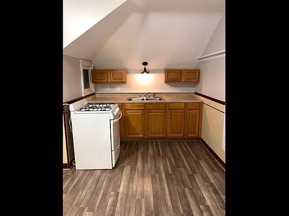 3rd image of 1872 Smith St APT 3