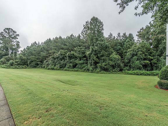 4th image of 2881 Michelle Lee Dr