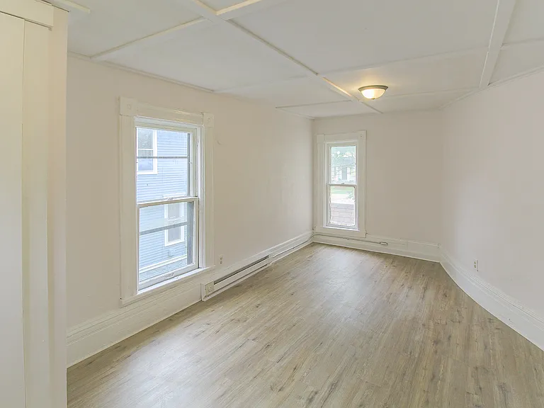 416 Douglas Ave — Photo 17